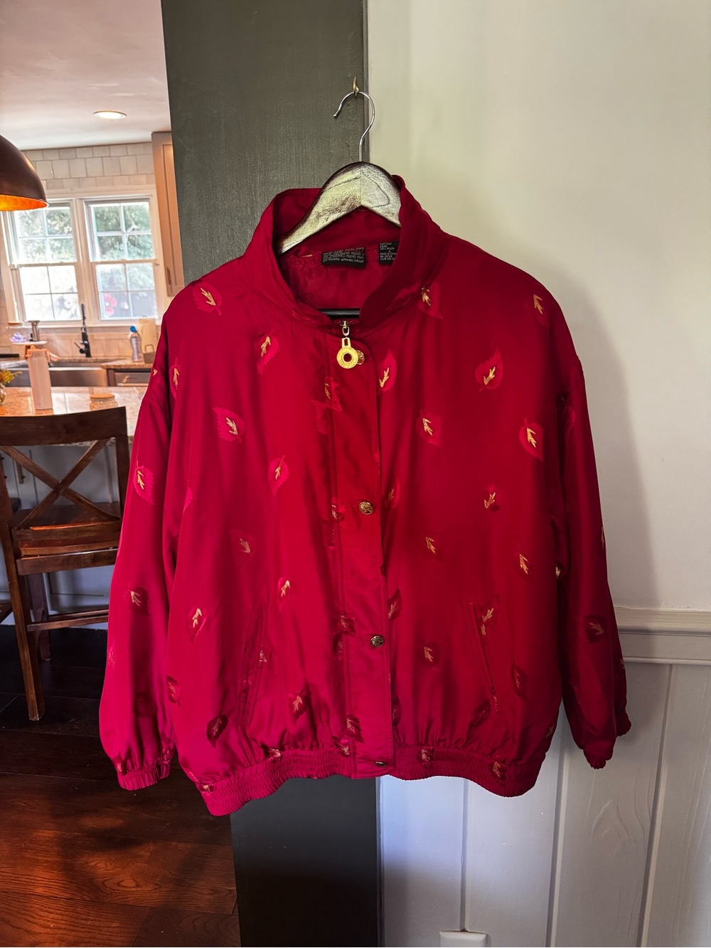 Vintage Mureli 100% Silk Bomber Jacket Women’s L Red Gold Leaf Oversized